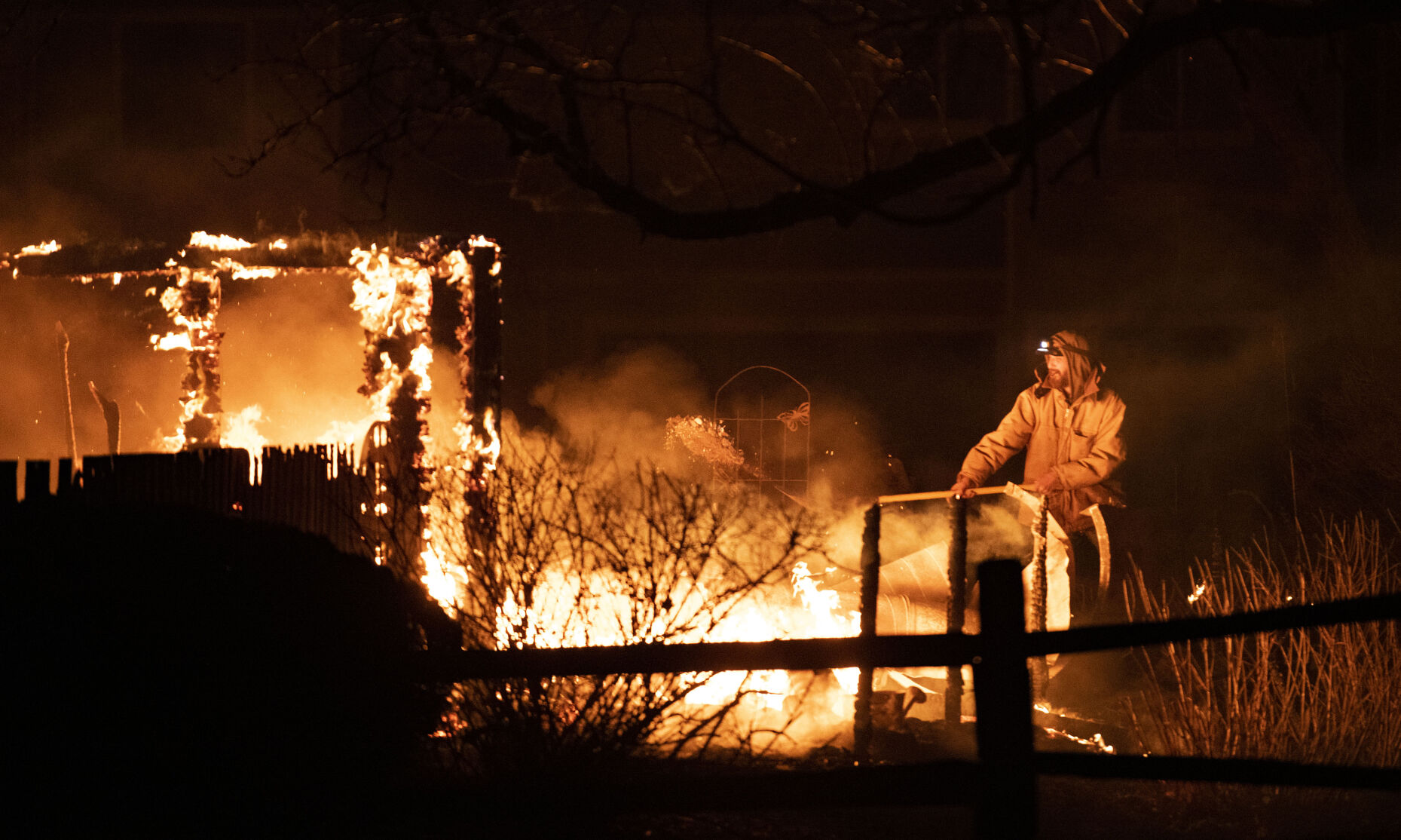 12_30_21 fire 00141.jpg